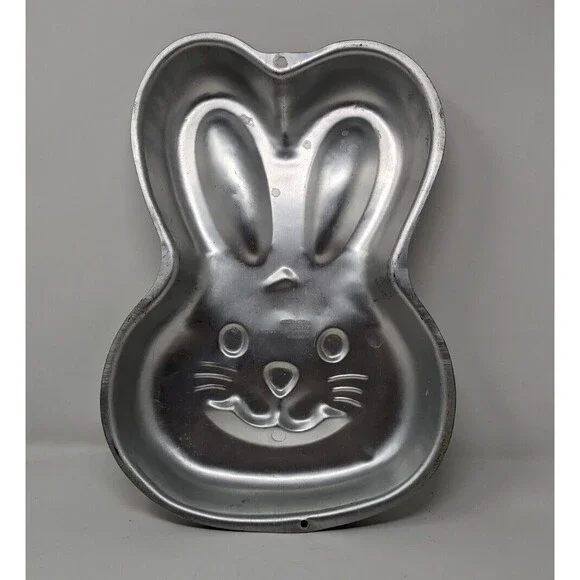 Wilton Easter Spring Bunny Rabbit Face Cake Pan #2105-2074 - Picture 1 of 7